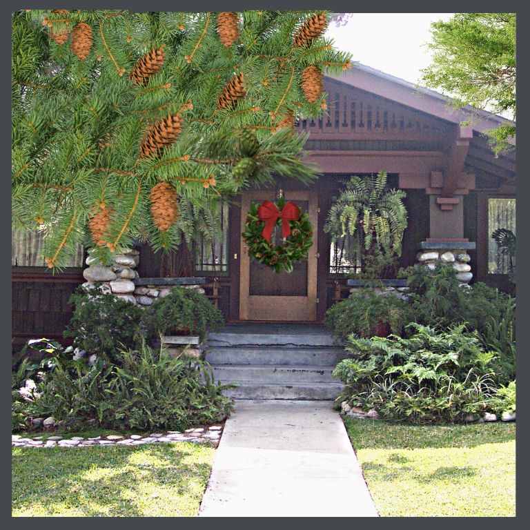 A VERY MERRY BUNGALOW CHRISTMAS